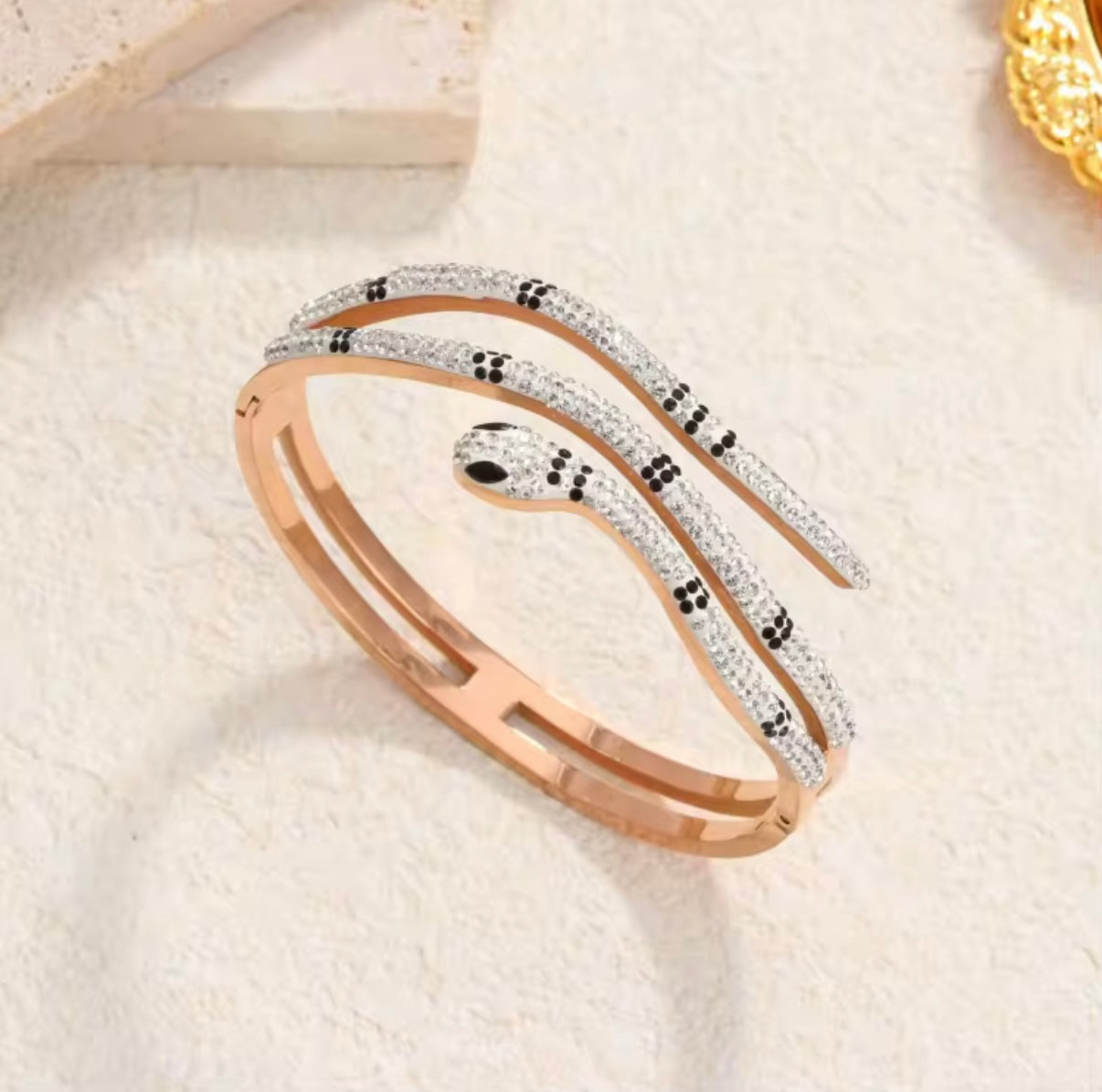 18K Gold-Plated Snake Design Stainless Steel Bracelet Unisex Hot Selling Womens Designer