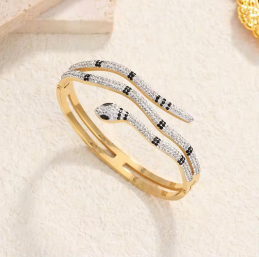 18K Gold-Plated Snake Design Stainless Steel Bracelet Unisex Hot Selling Womens Designer