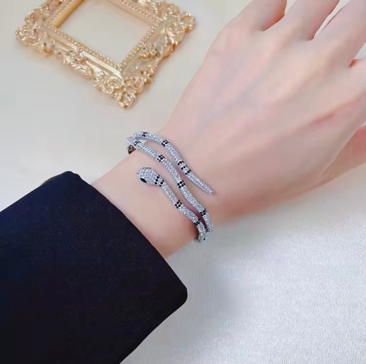 18K Gold-Plated Snake Design Stainless Steel Bracelet Unisex Hot Selling Womens Designer